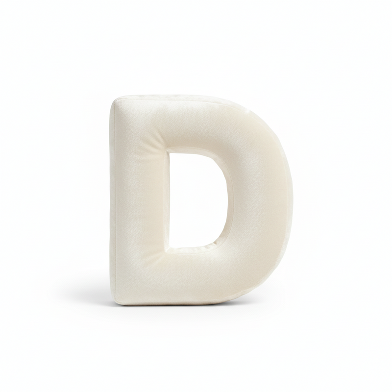 Rainbow Letters Premium Buchstabenkissen Off-White 40cm – 3D Samt