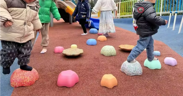 Balance RainBowls 5er Set – Montessori Stapelspielzeug